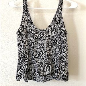 Fun Pattern black& white blouse!